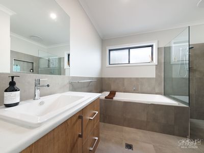 30 WESTACOTT CRESCENT, Baranduda