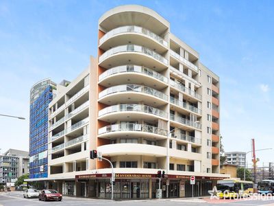10 / 17-19 Hassall Street, Parramatta