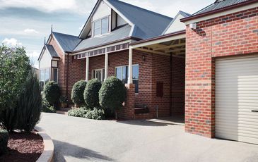 8 Grove Gardens, Berwick