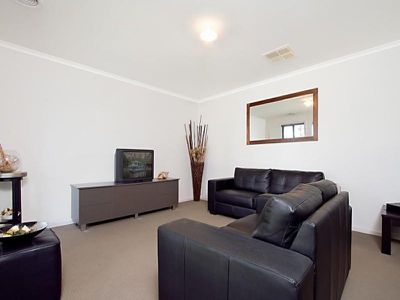 44 Norelle Crescent, Golden Square