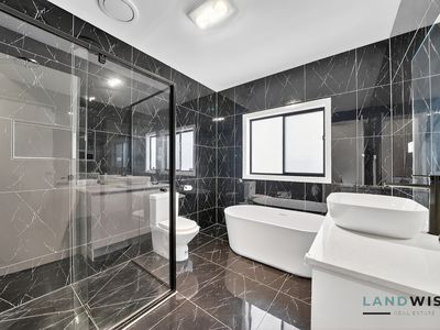 55 Shelterbelt avenue , Weir Views