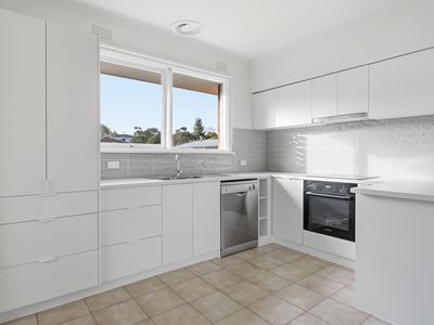 25 Hampshire Road, Glen Waverley