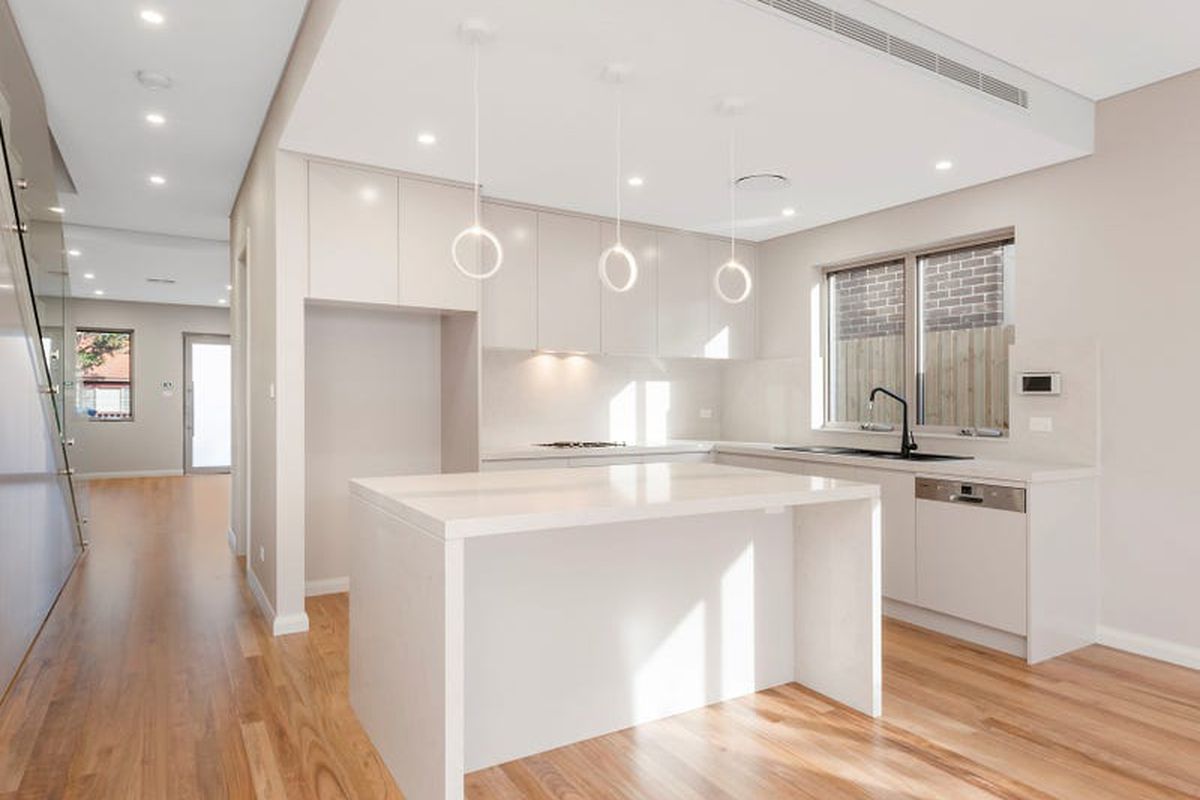 2 / 60 First Avenue, Rodd Point