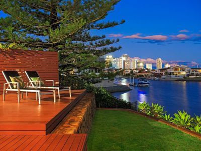 28 Summerland Key, Broadbeach Waters
