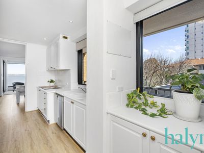 11 / 1 Wingfield Avenue, Crawley