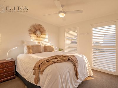 38 Russell Street, Moffat Beach