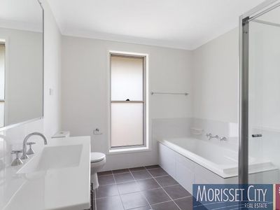 77 Beauty Point Road, Morisset