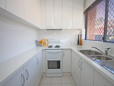 2 / 18 Chiswick Street, Greenacre