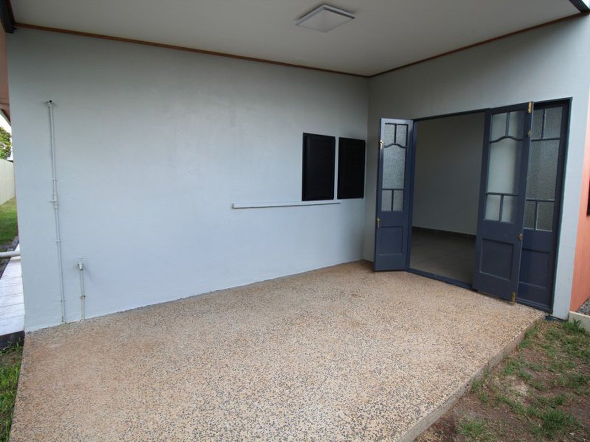 2 / 4 Grau Street, Atherton