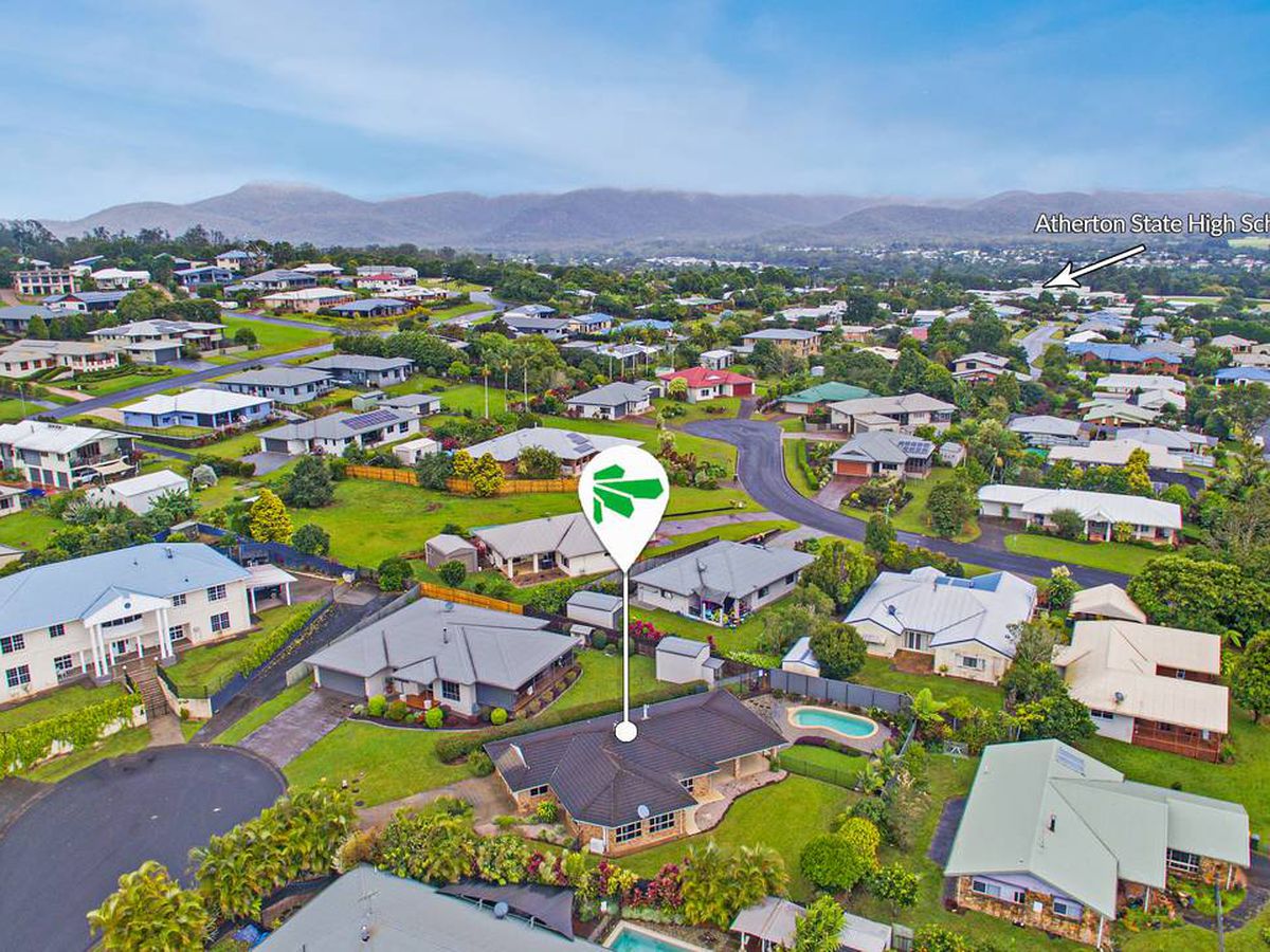 25 Storer Street, Atherton