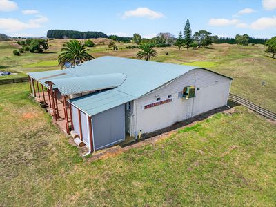 1514 Run Road, Tapora