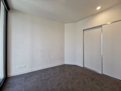 2409 / 105 Clarendon Street, Southbank