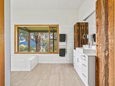 166 Ashwin Road, Howqua