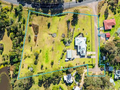 2 Dromedary Terrace, Narooma