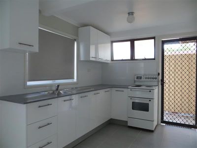 2 / 274 Princes Highway, Dapto
