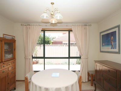 8 Clay Court, Renown Park