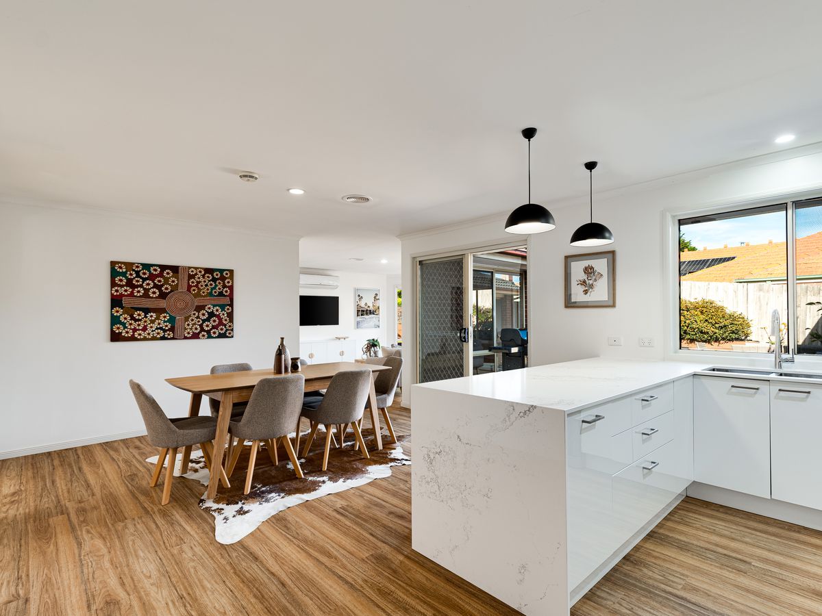 27 Fieldstone Boulevard, Beaconsfield