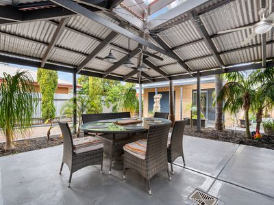 32 Burkett Drive, Hannans