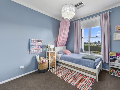 35 Eldridge Drive, Worrolong