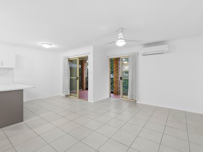 6 / 124 Carmody Road, St Lucia