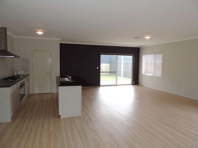 17 Sedano Glade, Landsdale