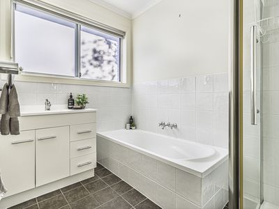 2 / 4 Walton Street, Huonville