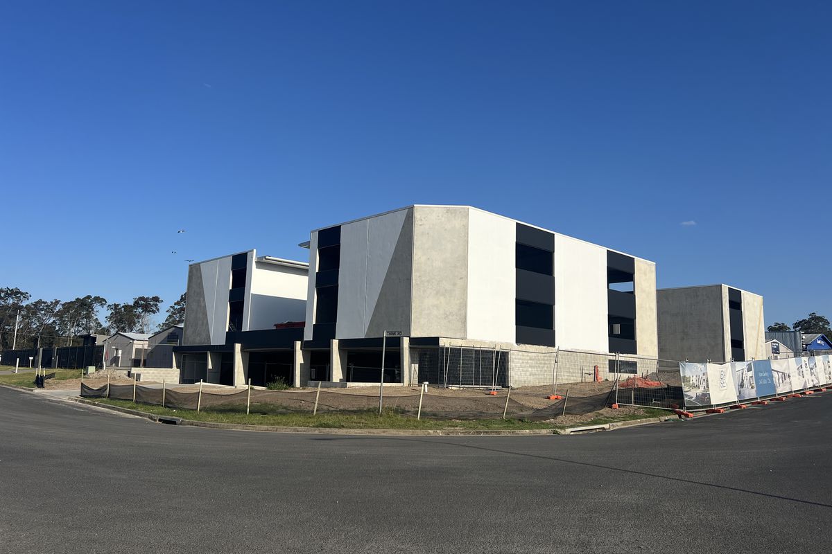 BASE - Unit 7 / 10 Think Road, Townsend