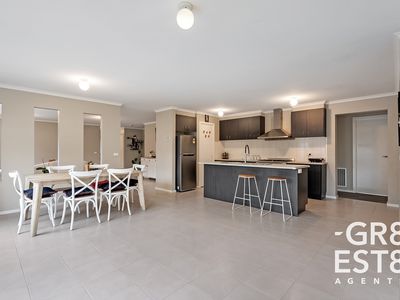 16 Avendon Court, Narre Warren South