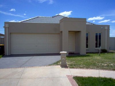 5 St Johns Walk, Caroline Springs