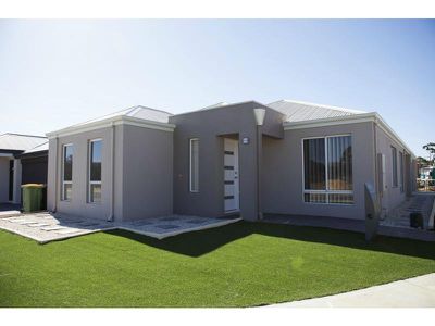 33 Panozza Circle, Maddington