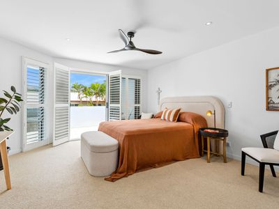 3 / 8 Leo Crescent, Alexandra Headland