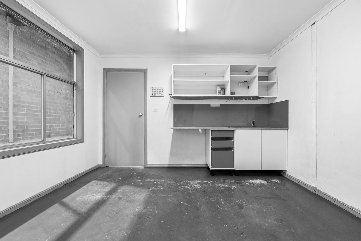 1 / 30 Macaulay Street, Williamstown North