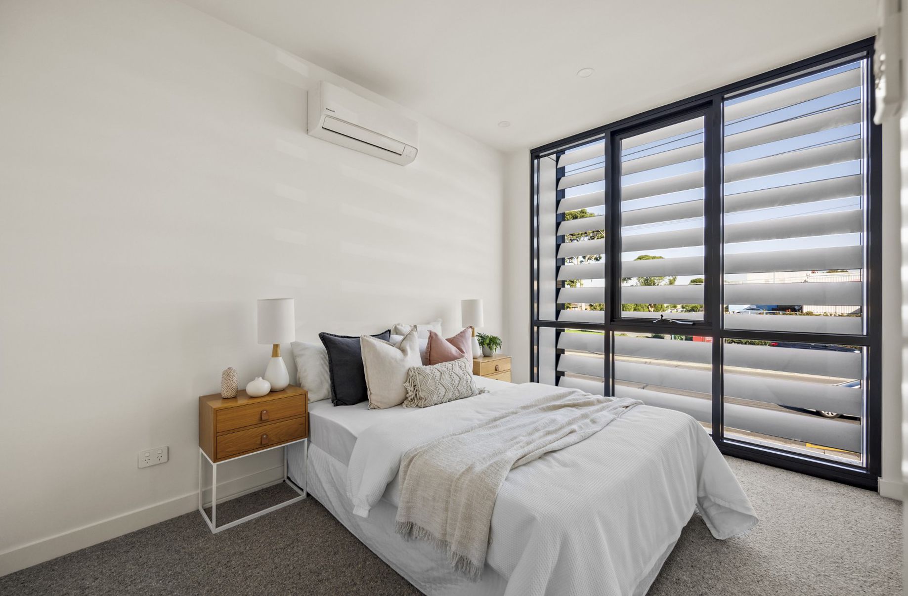 1 / 123 Millers Road, Altona North