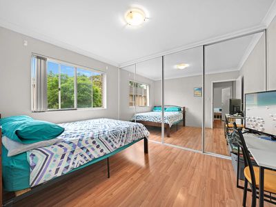 4 / 10-12 Thomas Street, Parramatta