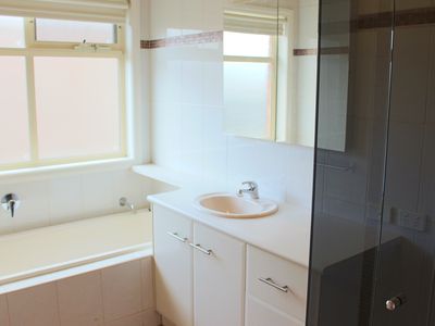 1 / 23 Vines Road, Hamlyn Heights