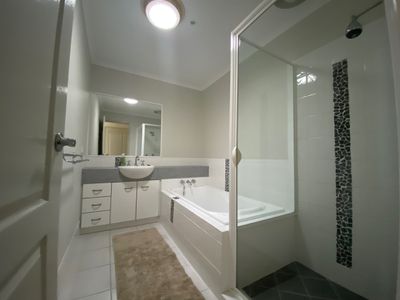 5B Kinross Court, Kawungan