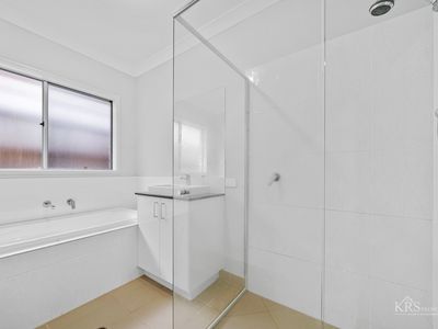 20 Adelaide Crescent, Ormeau Hills
