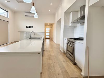 90 Ribblesdale Avenue, Wyndham Vale