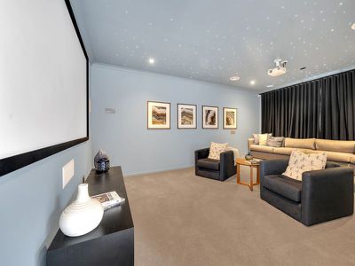1 Tallrush Street, Clyde North