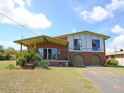 4 BORONIA STREET, Burrum Heads
