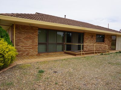 6 Belar Street, West Wyalong