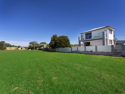 12B Joan Ave, Warilla
