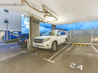 24 / 25 O'Connor Close, North Coogee