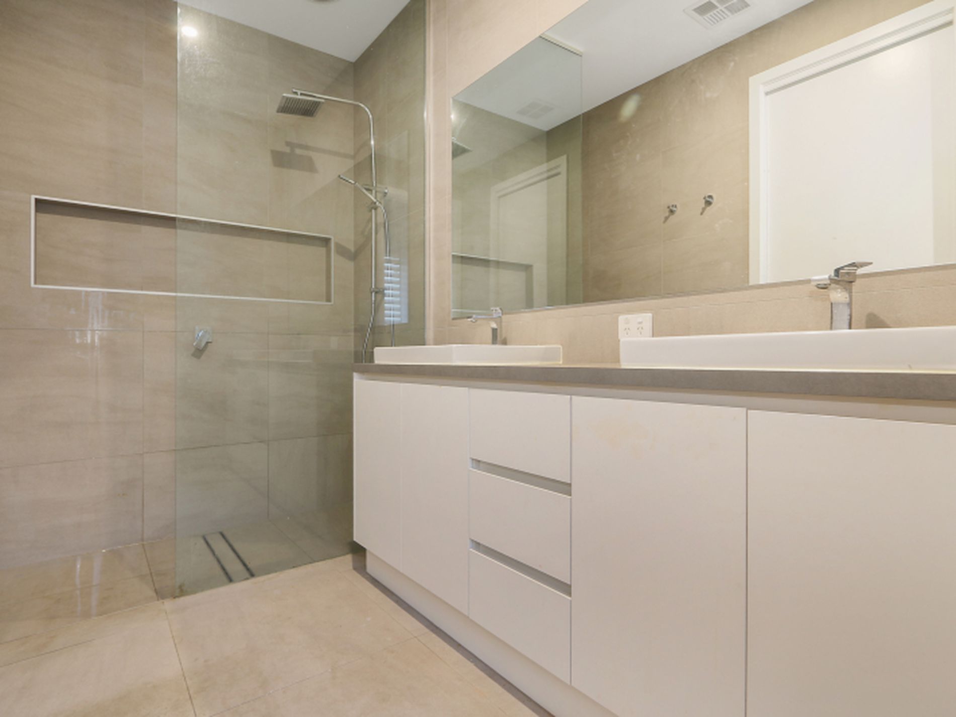 5 DARTNELL CRESCENT, Wodonga