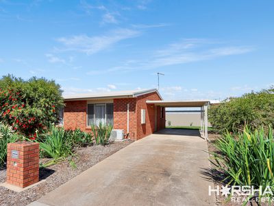 4 / 12 Remlaw Road, Horsham