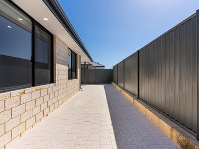 16 Tarot Grove, Baldivis