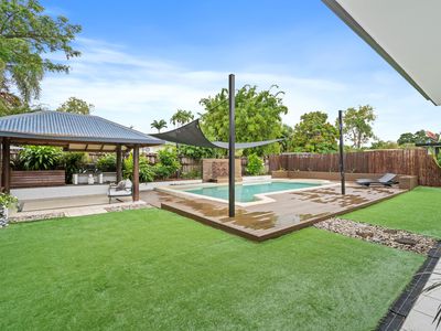 9 ZAMIA STREET, Holloways Beach