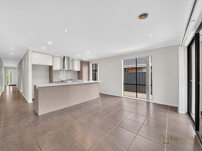 59 Kinglake Drive, Manor Lakes