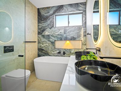 16 Sculptor Street, Box Hill