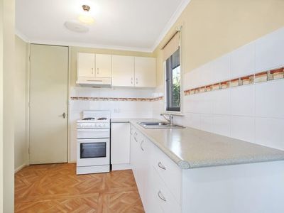 365 Woomera Cres, Lavington